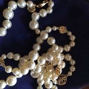 Tory Burch pearl necklace